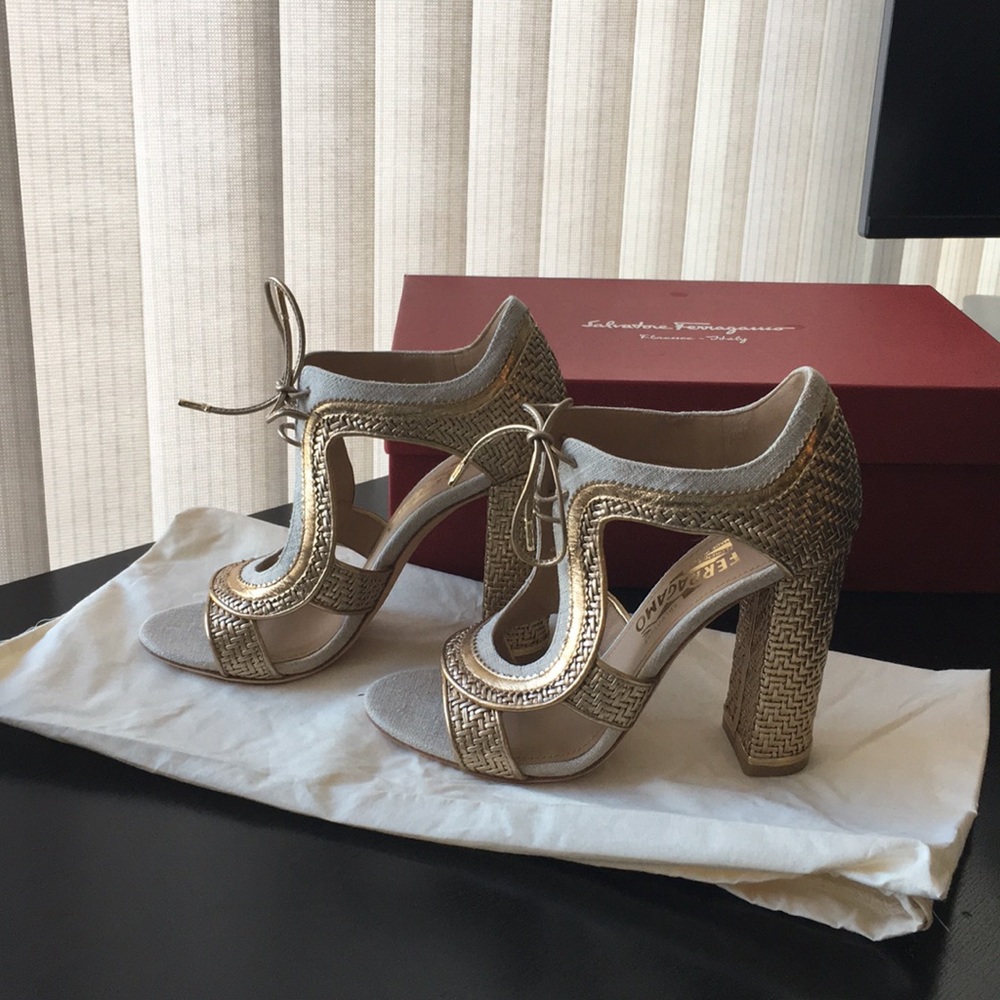 Brand new Salvatore Ferragamo shoes. Size 6.5